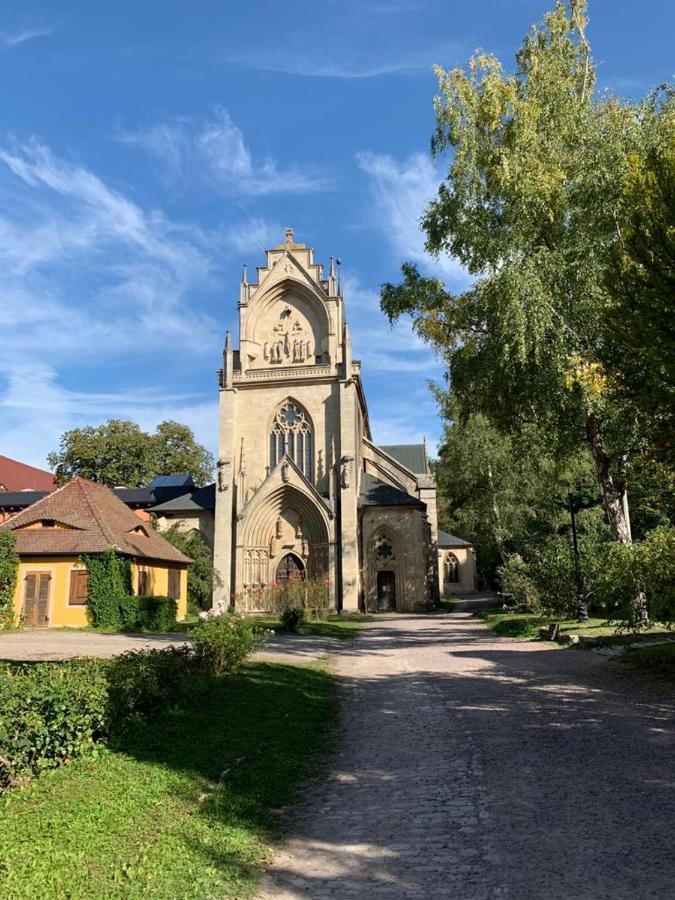Hotel Garni Zum Rebstock Naumburg  Bagian luar foto