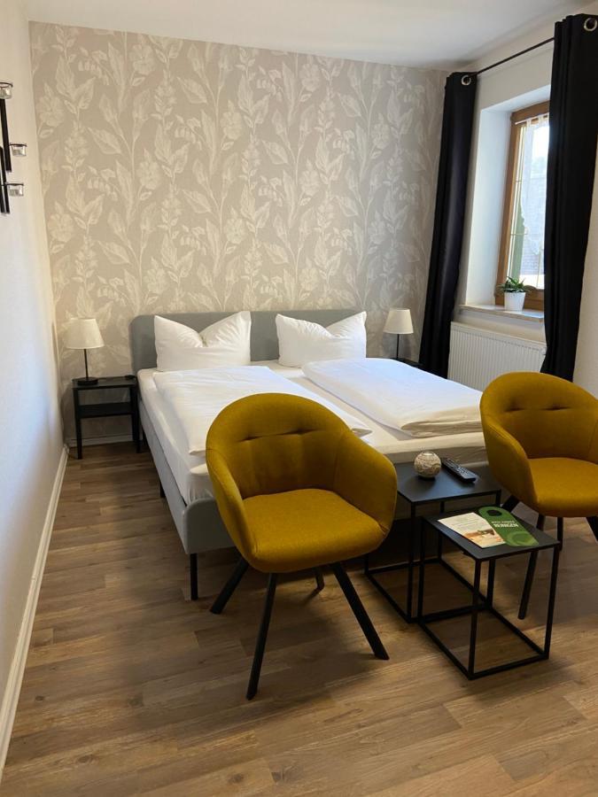 Hotel Garni Zum Rebstock Naumburg  Bagian luar foto