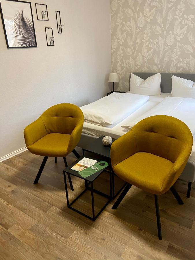 Hotel Garni Zum Rebstock Naumburg  Bagian luar foto