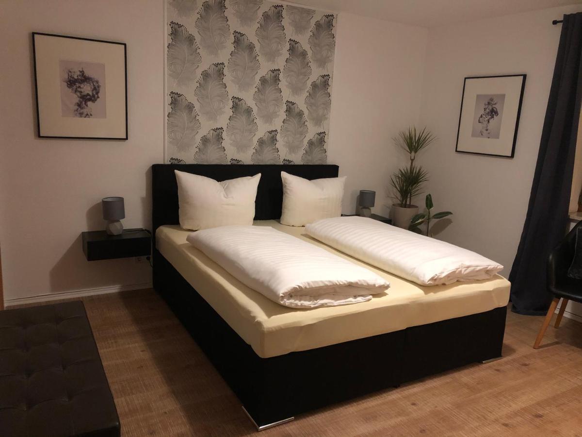 Hotel Garni Zum Rebstock Naumburg  Bagian luar foto